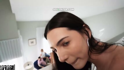 Mofos Sophie Tyler Fun At Sunday Dinner (2025) 679x