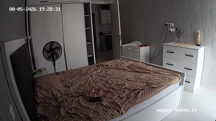 Bedroom Camera At Velvessa Reallifecam Apartment At Voyeur House TV From17 H 42 Min To 19 H 17 Min Needitat