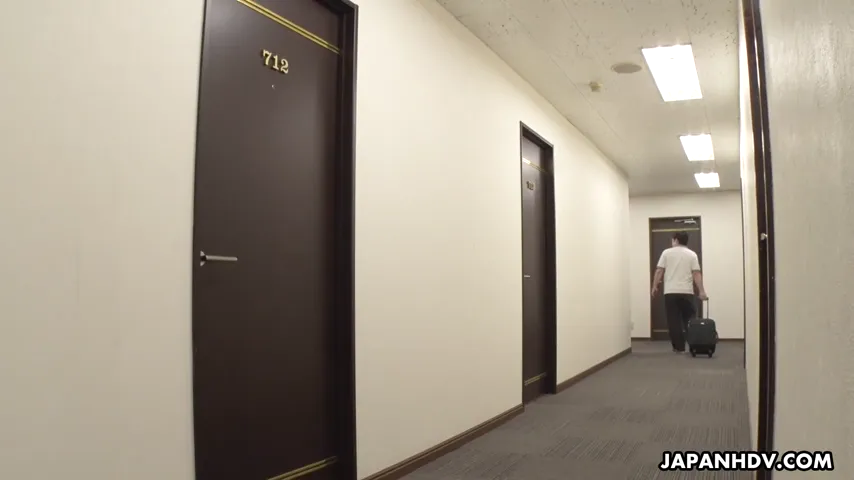 Hotel Seduction: Rei Kitajima and the Staff’s Wild Encounter