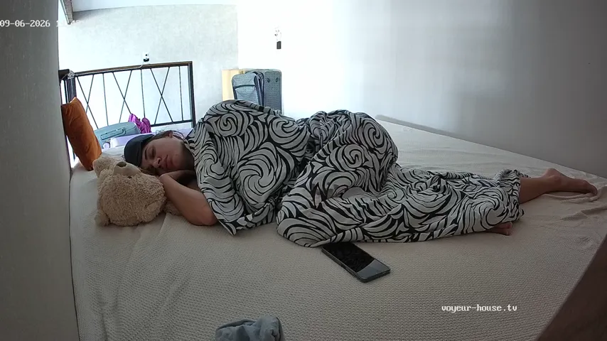 Caught in the Act: Swera Jaxon Unscripted Moments Behind Closed Doors