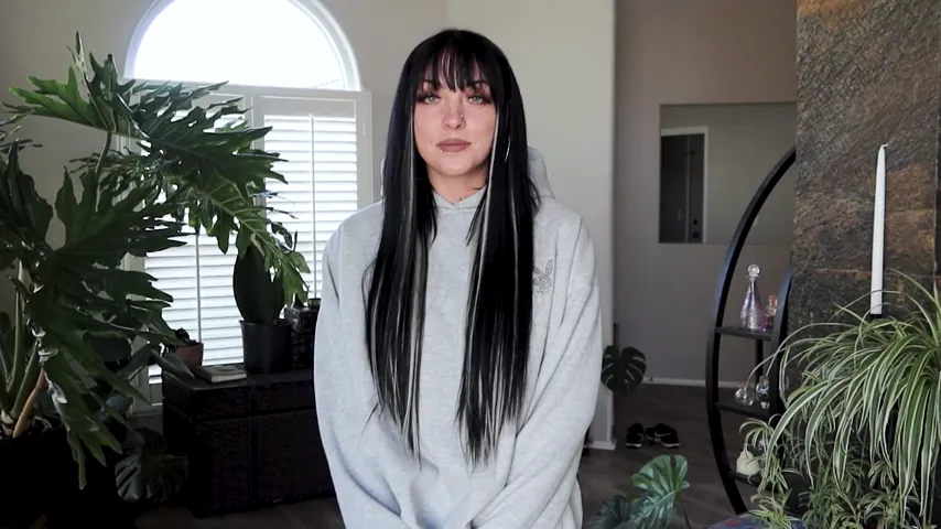 Caught in the Moment: Ex-Girlfriend Can’t Resist the Temptation