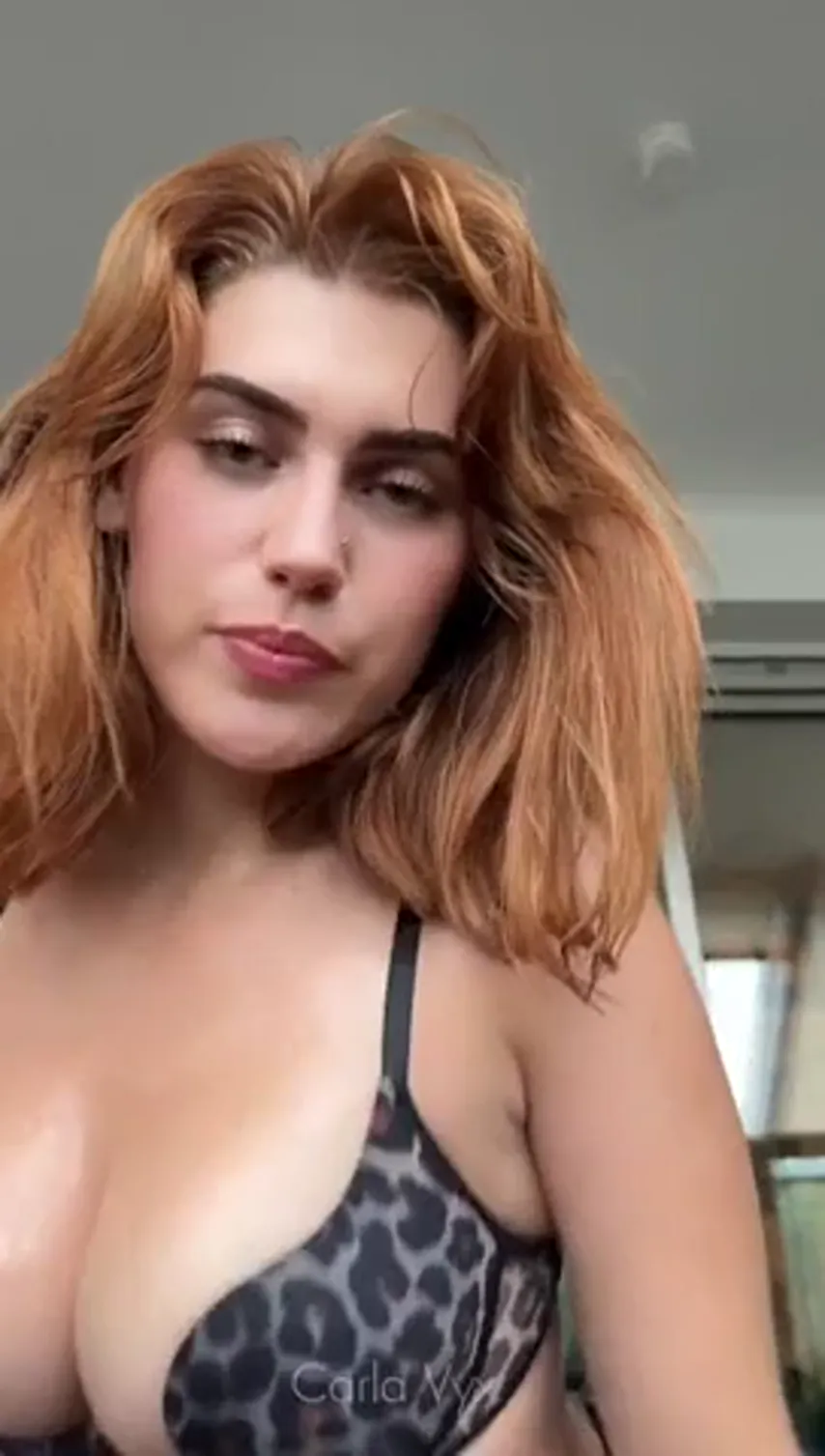 Redhead’s Raw Release: Amateur POV Captures Every Drop in Stunning Detail