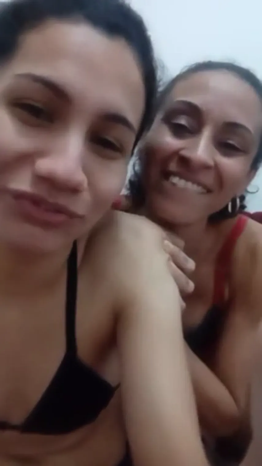 Intimate Encounters: Live Lesbian Action from Meninasgostosa