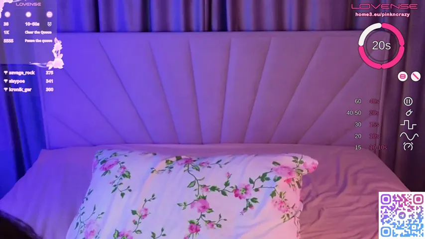Sunset Seduction: Blonde Tempts with Deep Dildo Play Before the Camera
