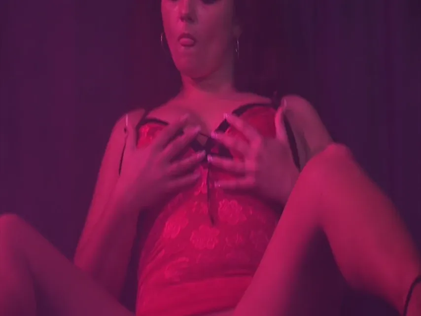 Slick and Wild: Manuella Takes on the Oily Gangbang Challenge