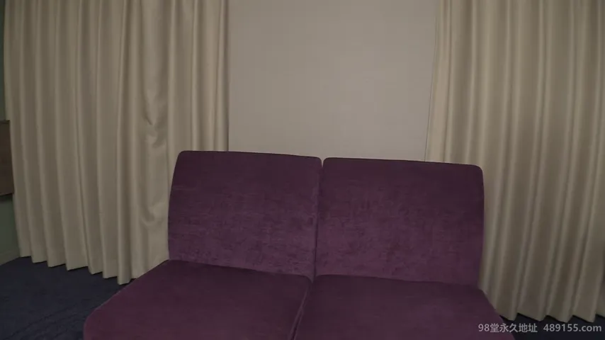 Unfiltered Ecstasy: Brunette Beauty Delivers a Mind-Blowing Blowjob