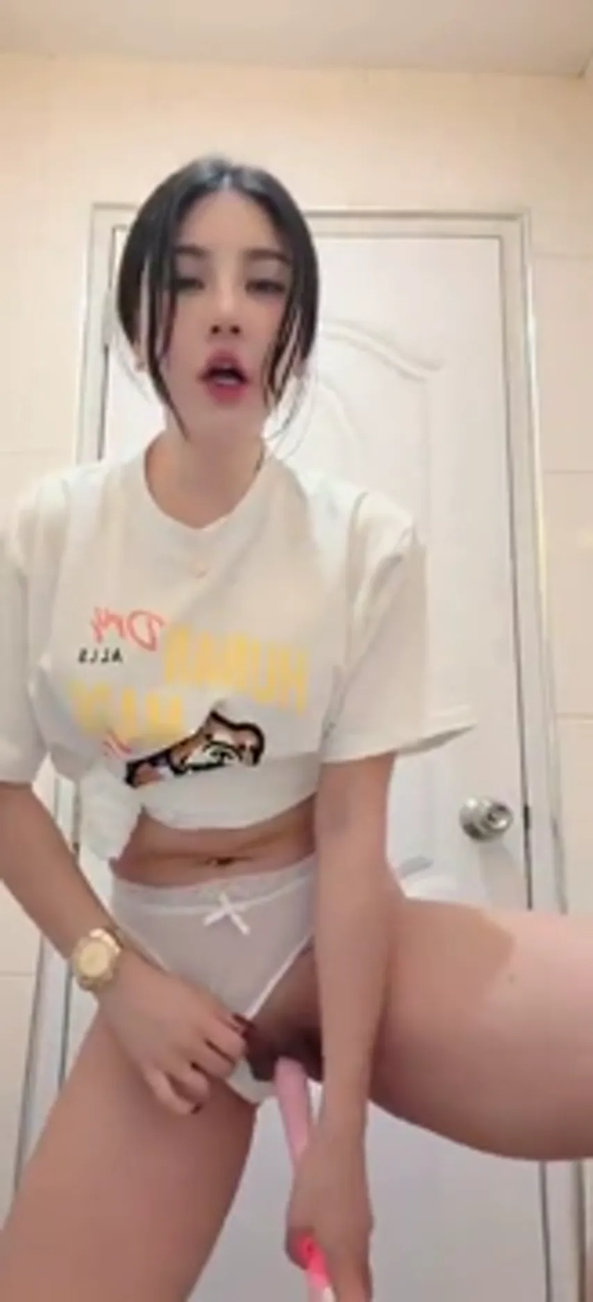 Hole Stuffing Bliss: Asian Beauties Unleash Their Desires Live on Cam