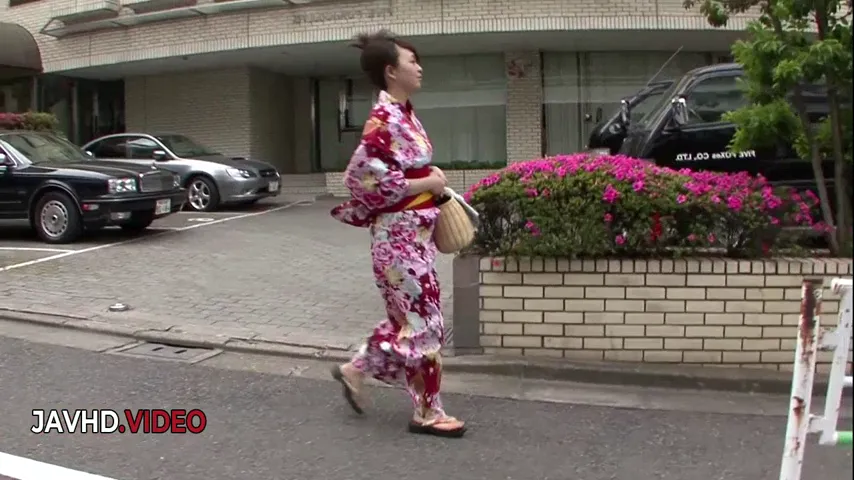 Silk and Seduction: Nozomi Hazuki’s Kimono Unleashes Unforgettable Pleasure