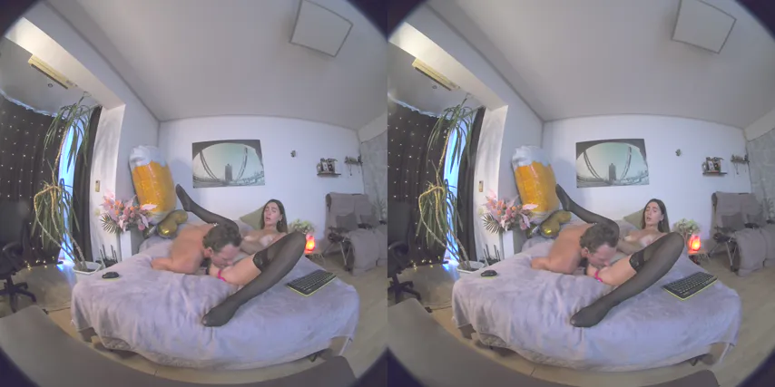 Virtual Tease: Ariana Petite Unleashes Fantasy in Stripchat VR