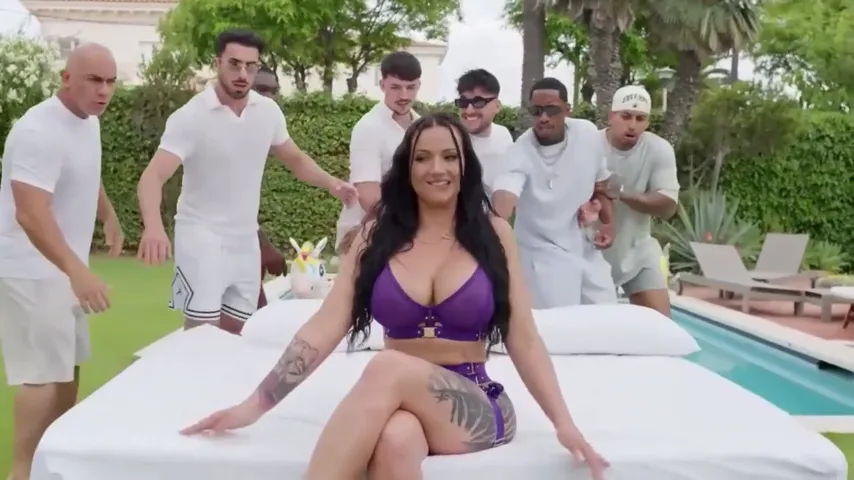 Jolee Unleashed: Live Show with Big Curves, Anal Adventures and Unforgettable Thrills