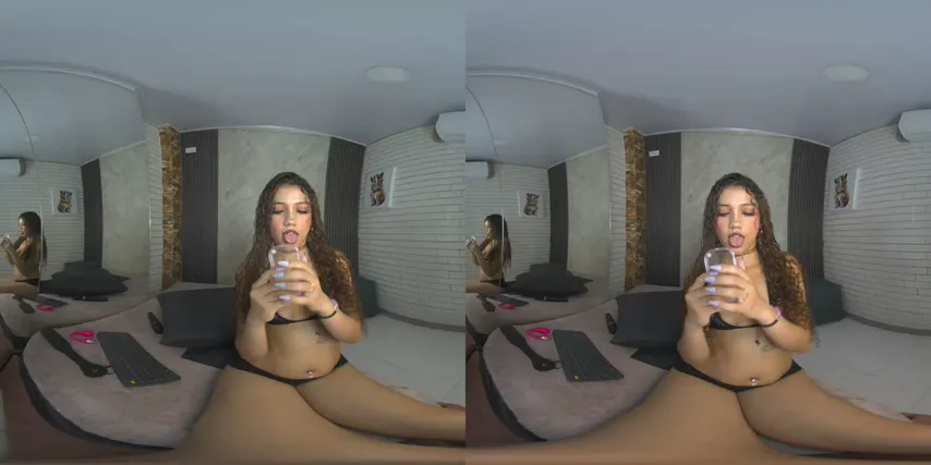 Virtual Tease: Valentinaa’s Sensational Stripchat Encounter in VR