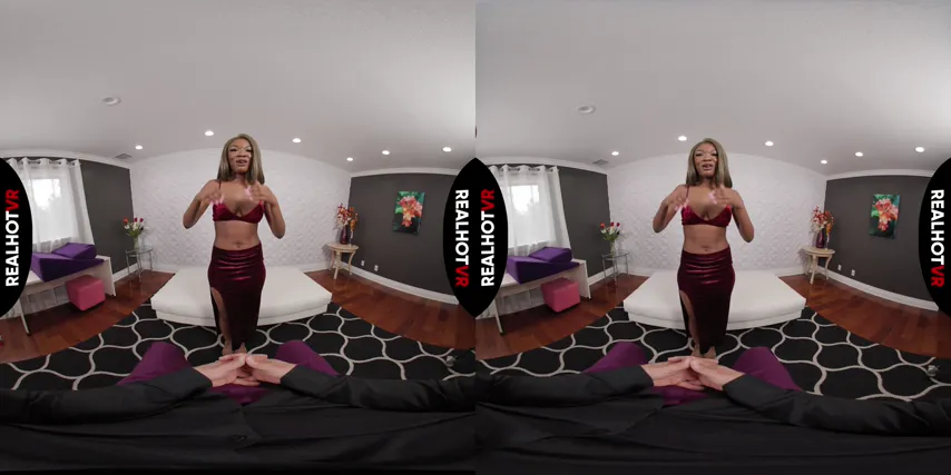 Blonde Bombshell Unleashes Her Hidden Talents: Big Tits and Bigger Orgasms Await