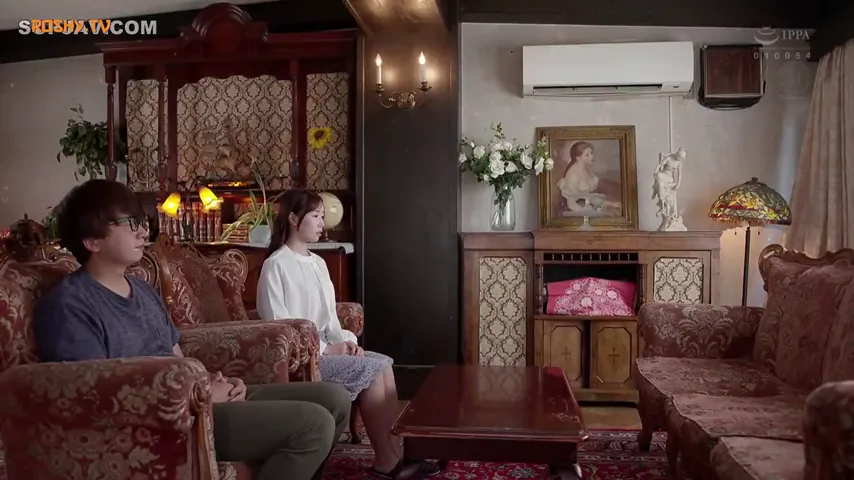 Intense Satisfaction: Brunette Couple Takes It All with Creampie and English Subs