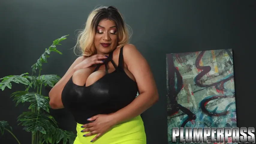 Ebony Curves and a Big White Surprise: The Ultimate Anal Encounter