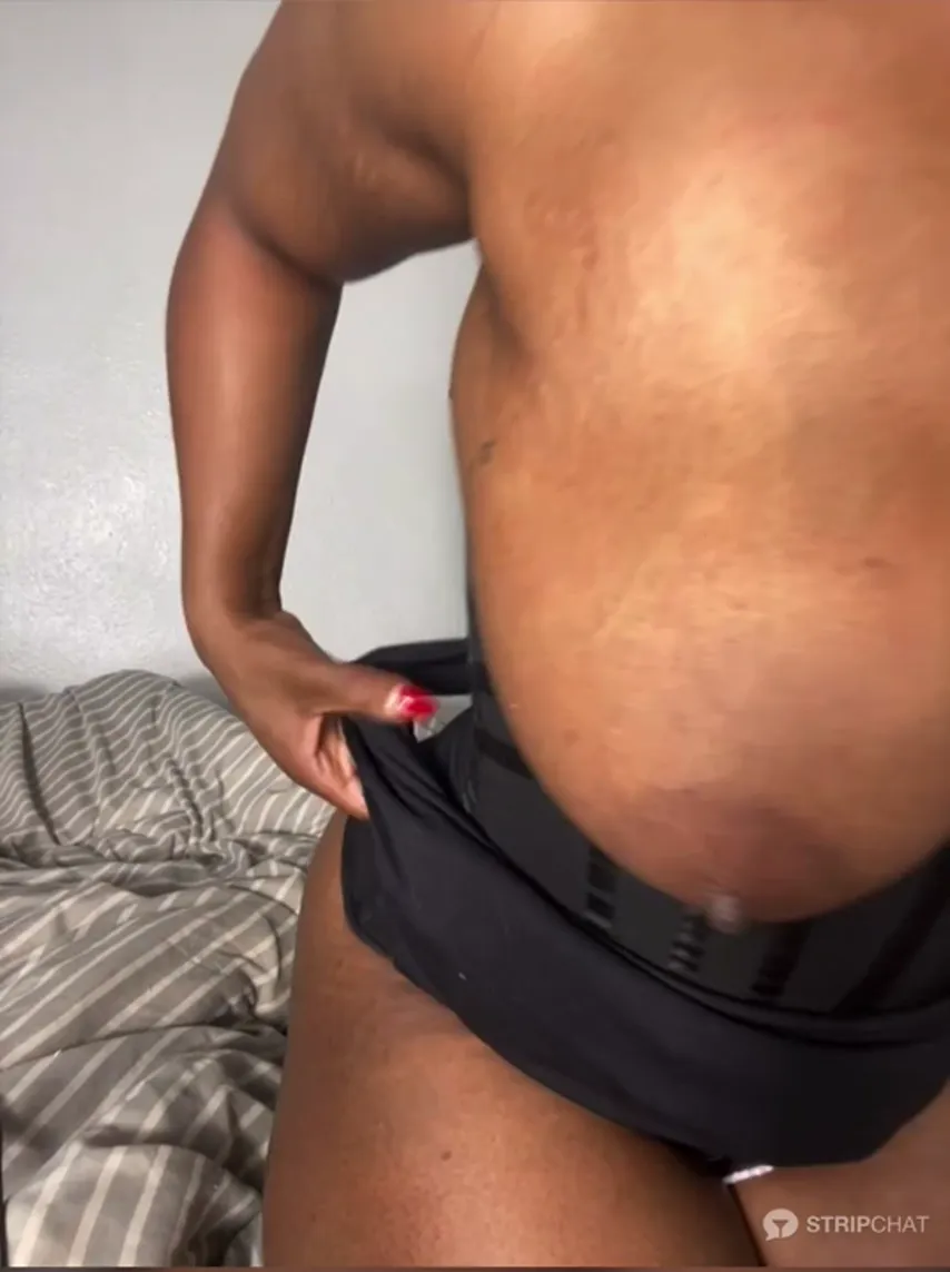 Rivalivaaaa’s Wild Webcam Room: Where Anal Meets Big Tits