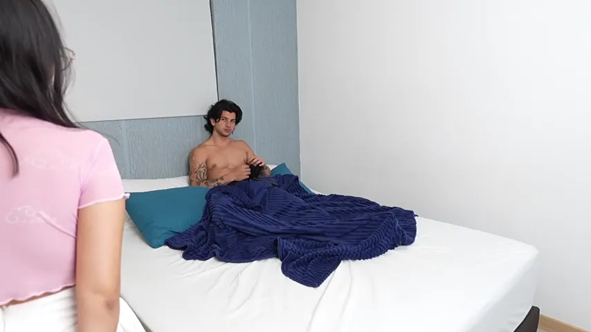 Step Siblings’ Taboo Encounter: Busty Latina Gets What She Desires in Bed