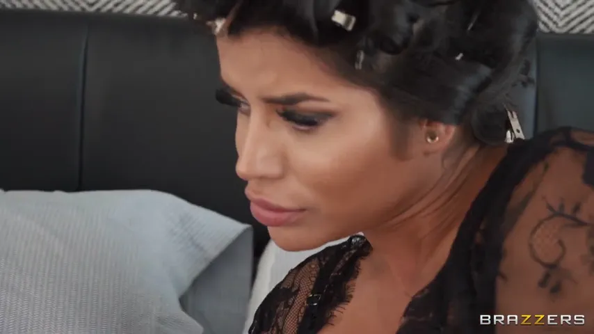 Trophy Wife Temptation: Sara and Xander’s Steamy Encounter Unleashed