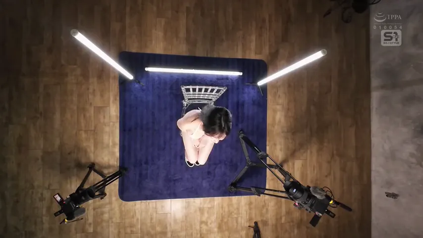 Exploratory Touch: Japanese Beauty Gets Personal in a Sensual Solo Session