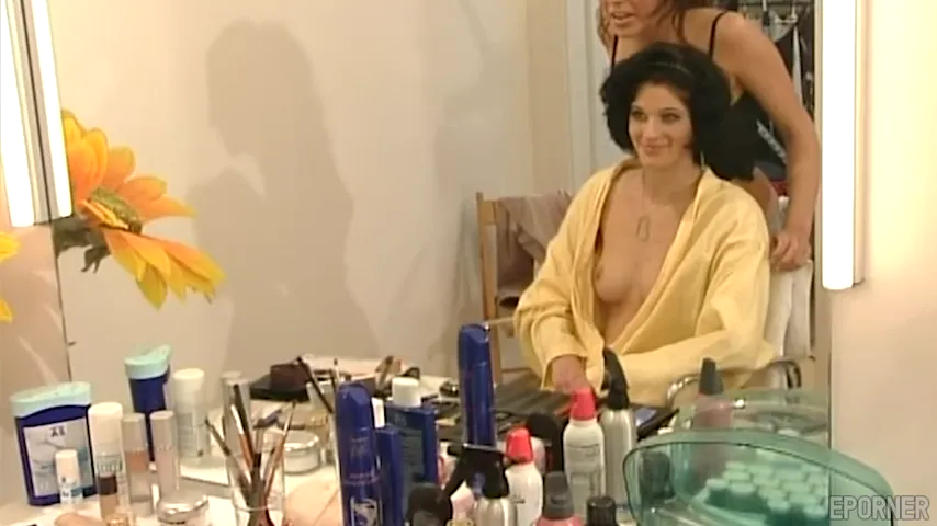Behind the Chair: Brunette Makeup Artist Takes Client’s Pleasure to a New Level