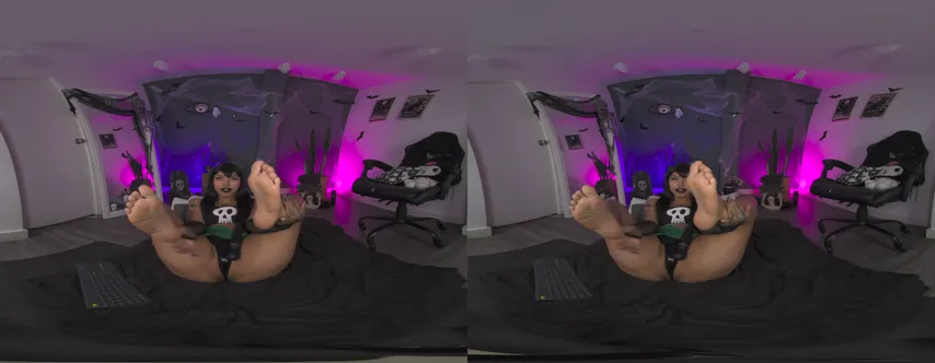 Enchanting Essence: Raven Witch Unleashes Her Desires in VR Stripchat
