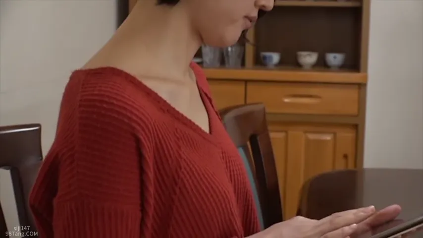 Forbidden Curves: Japanese Beauty Explores the Depths of Desire