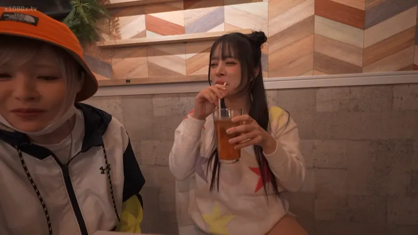 Behind the Scenes: Hazuki Noa’s Tempting Curves and Off-Camera Escapades