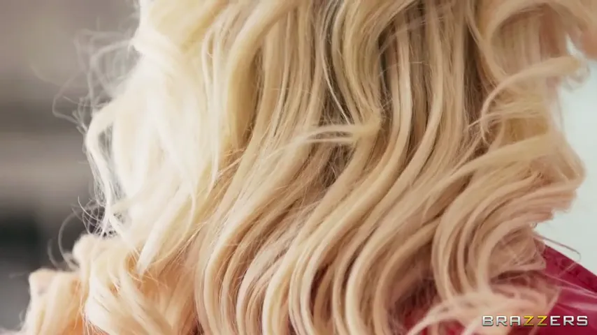 Clash of the Titans: Ricky Johnson and Brittany Andrews’ Anal Showdown Delivers