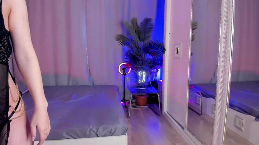 Caught Live: Li Baby’s Sultry Webcam Show in 2025