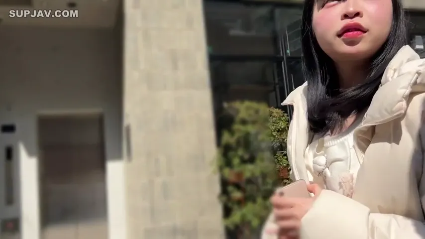 Tiny Temptation: Sweet Japanese Girl Delivers a Mind-Blowing Blowjob