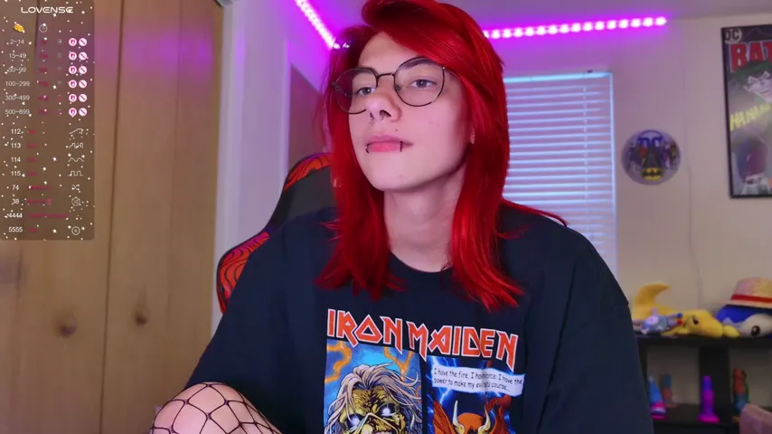 Redhead Revelations: A Webcam Escape You Can’t Miss