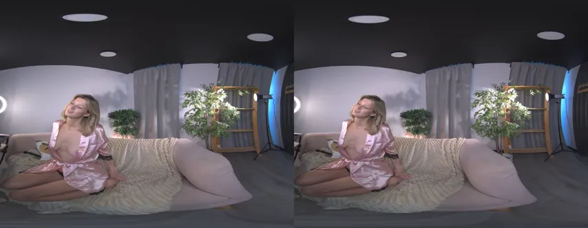 VR Tease: Katie Dierse Strips Down in Virtual Reality Bliss