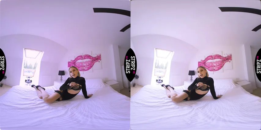 Blonde Bombshells Unleashed: Amateur Fun with Big Assets