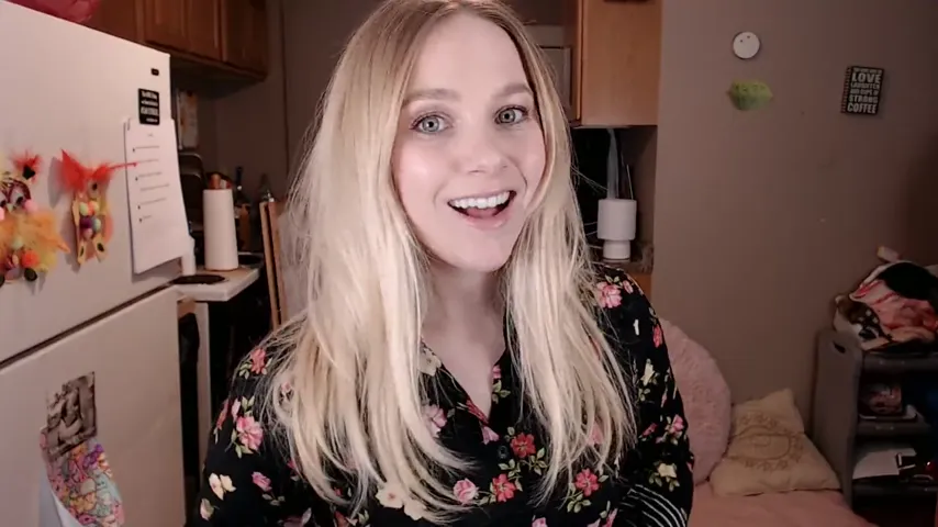 Caught in a Happy Predicament: POV Blowjob with a Blonde