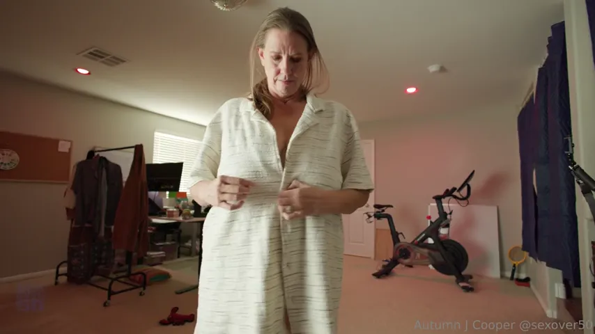 Mature Temptation: POV Blowjob from a Big-Titted Beauty