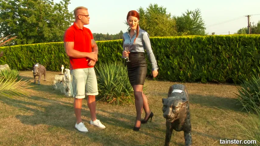Timeless Temptation: A Vintage German MILF Delivers an Unforgettable Experience