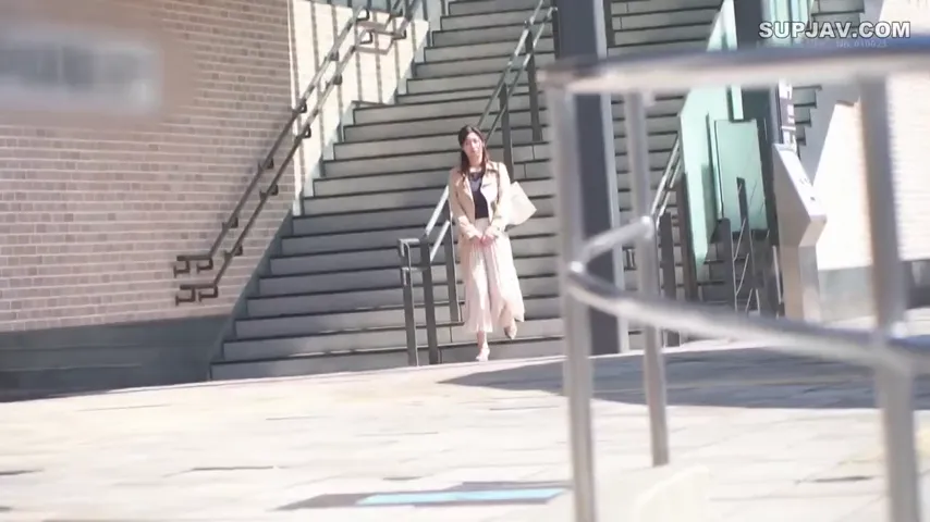 Ayumi Miura: The Art of Seduction with a Cumshot Twist