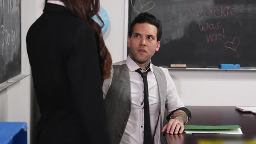 Classroom Secrets: Vina Sky’s Naughty Note Exchange
