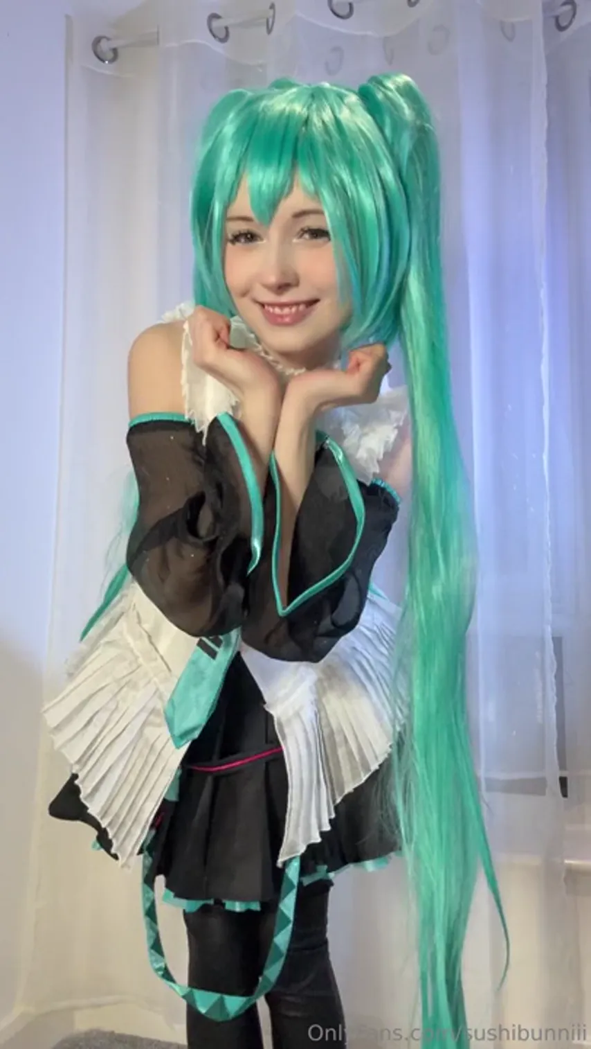 Cosplay and Chaos: The Anal Adventures of M1ku