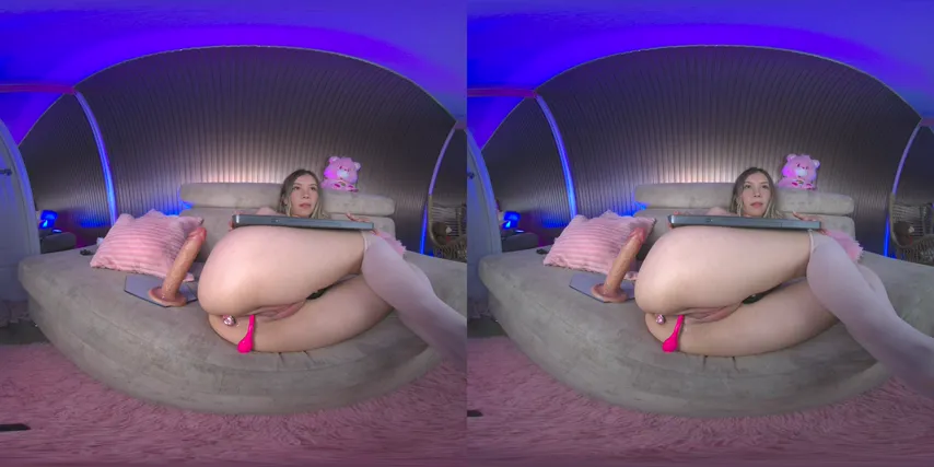 Sofi’s Naughty VR: An Intimate Solo Adventure with Toys and Teasing