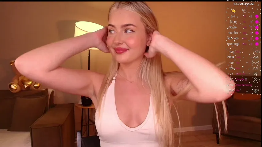 Blonde Tease: Cute18cute’s Intimate Chaturbate Session Unleashed