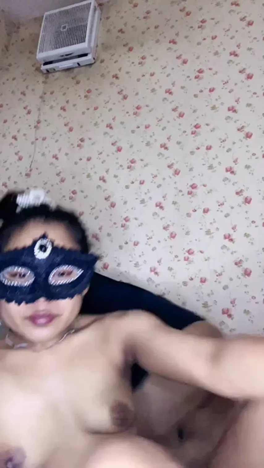 Creampie Chaos: Brunette Beauty in an Amateur Anal Adventure