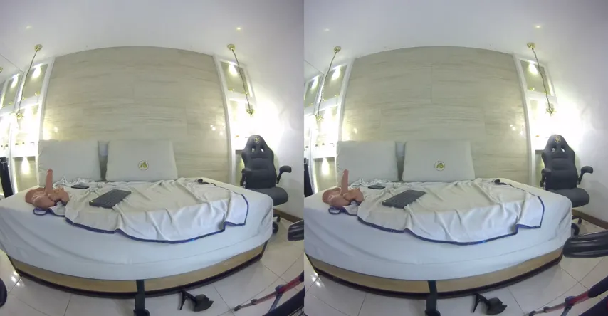 Chloe Murray Unleashed: A VR Striptease That Transcends Reality
