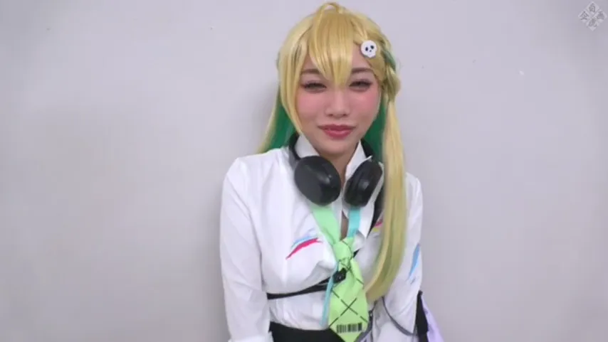 Uniform Temptation: Lynae’s Alluring Encounter in Japanese Elegance