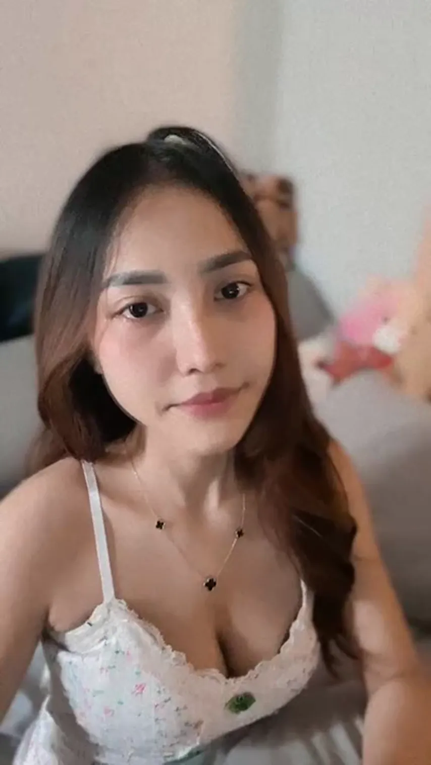 Unfiltered Pleasure: Cyebel Takes Her Dildo Deep in a Solo Session
