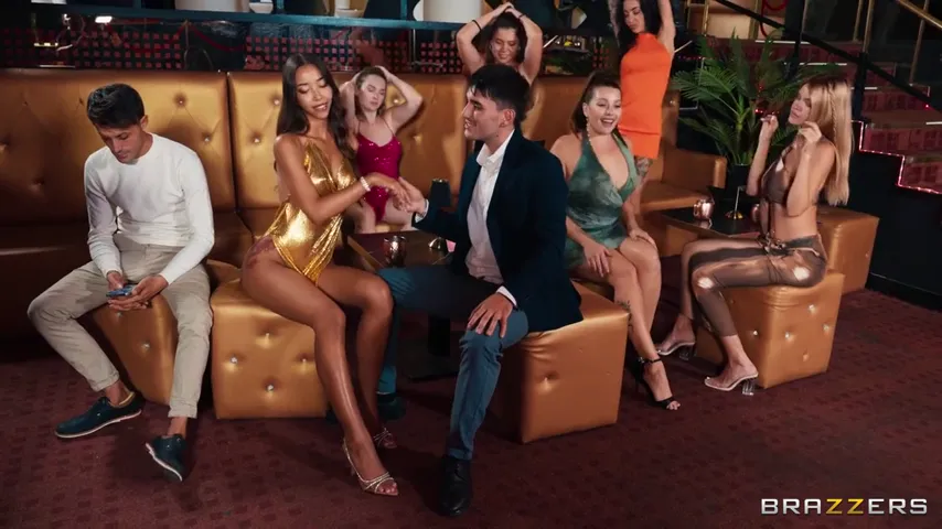 Caught in the Act: Lia Lin’s Wild Night at the Club with Papi and Jordi
