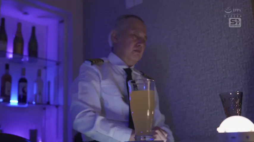 Captain’s Dirty Secret: Flight Attendant in Pantyhose Takes Charge