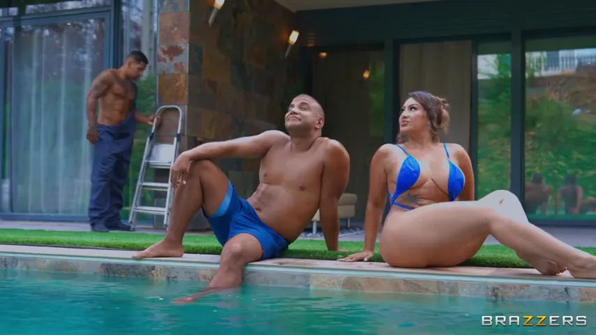 Poolside Fire: La Paisita and Leo Santos Turn Up The Heat