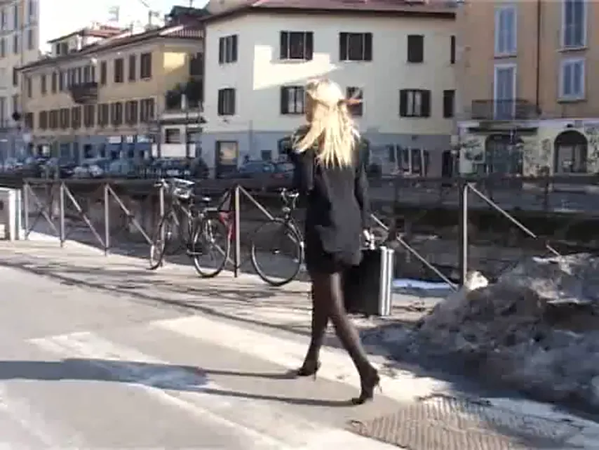 Federica Takes Control: A No-Holds-Barred Encounter with Transworld