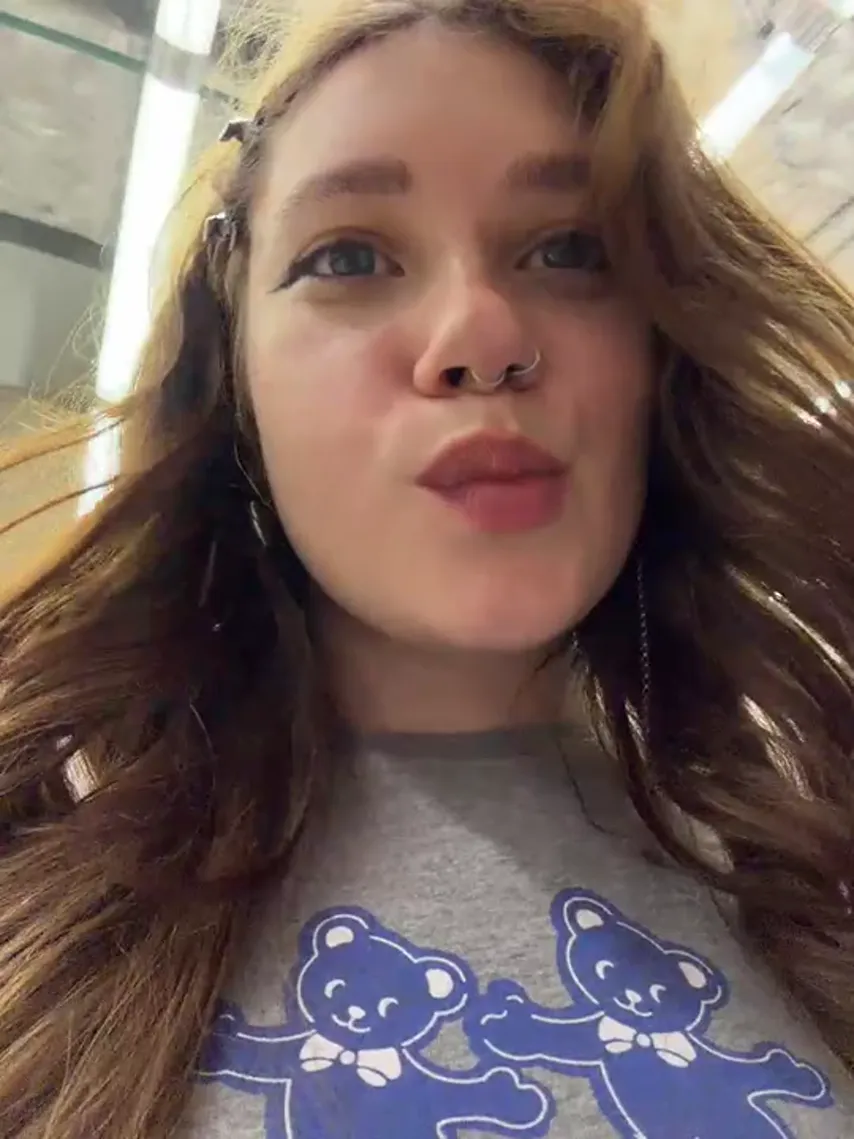 Unfiltered Bliss: Lucy’s Live Strip Tease Unleashes Raw Intimacy