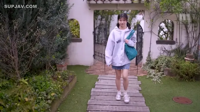 Unpolished Desire: Kaede Hirano Shines in a Raw and Revealing Performance